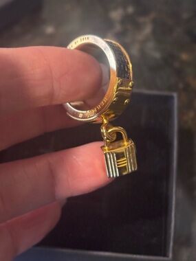 AUTH Hermes Kelly Cadenas Lock Gold Plated and Black Leather Scarf Ring/Ring